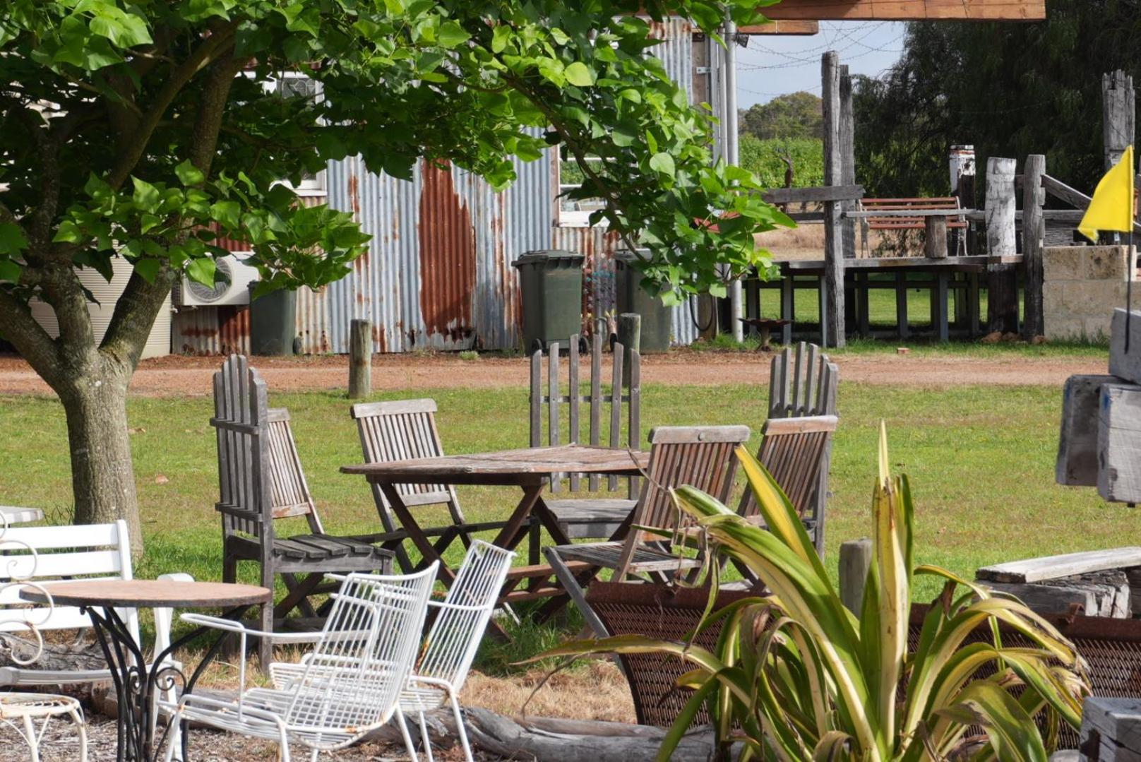 Silversprings Spa Retreat Pet Friendly Cottages And Glampings Metricup Exterior foto